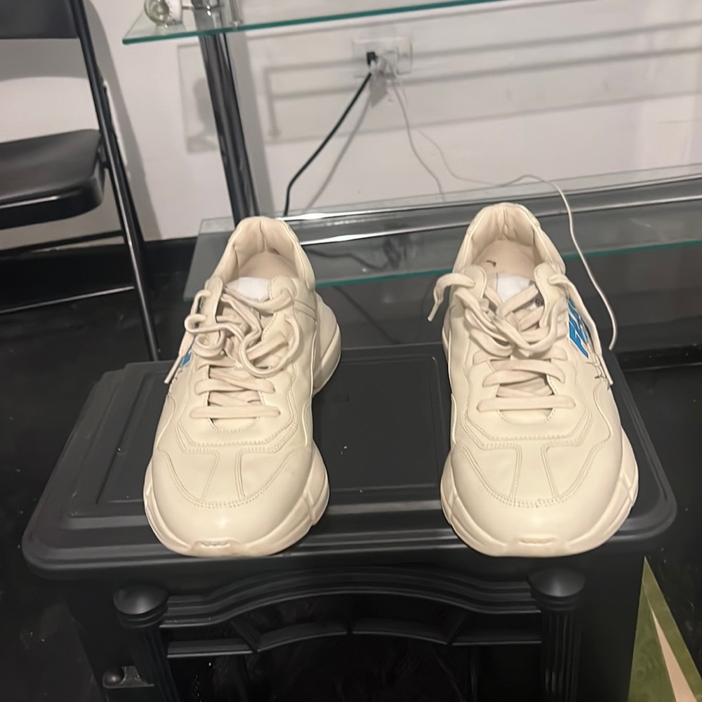 Gucci sneakers Donald Duck size 10 tan